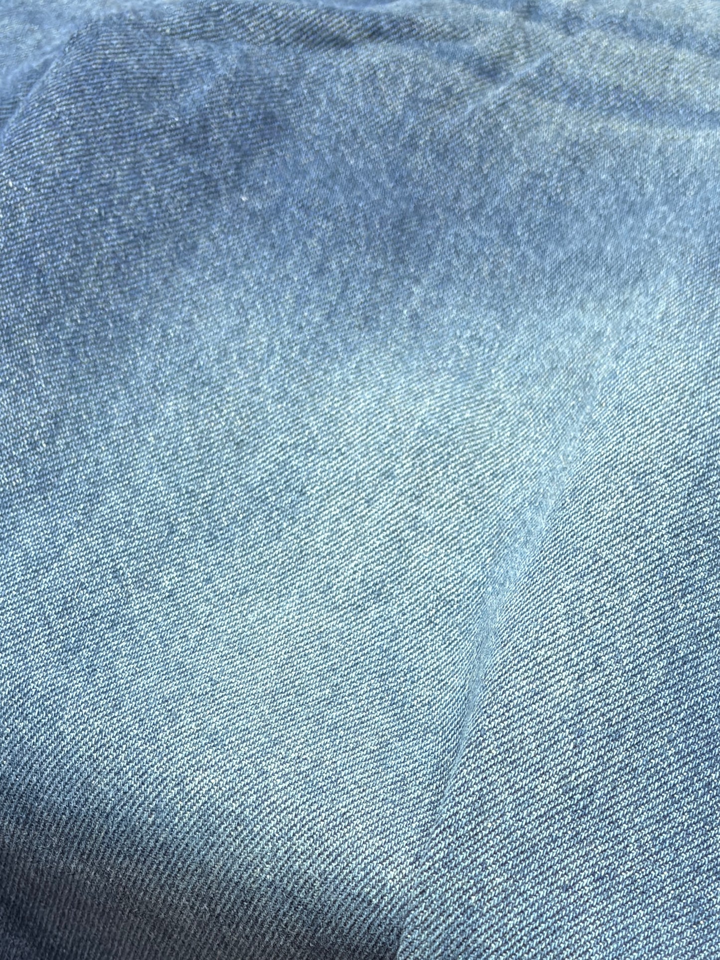 STRAIGHT DENIM